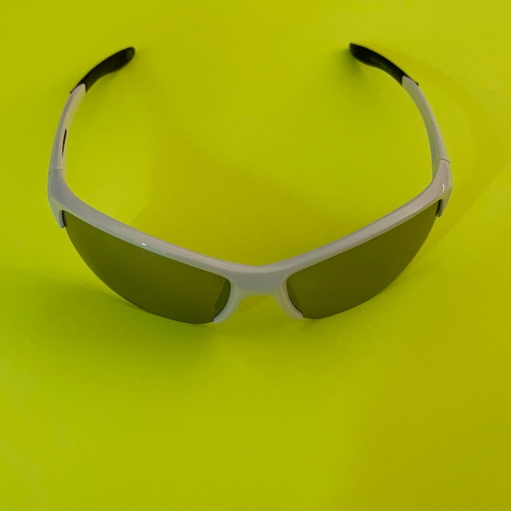 Foster Grant Athletic Sunglasses